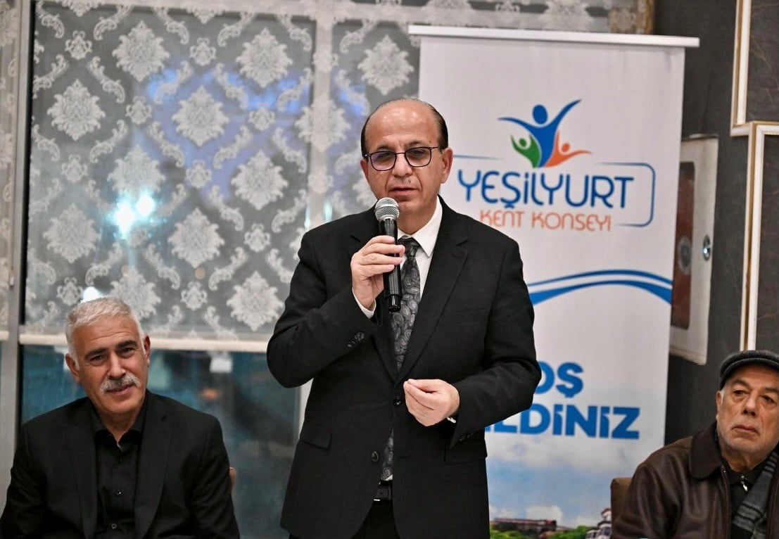 YEŞİLYURT’TA YARIM ASIRLIK EMEKLER PLAKETLE TAÇLANDIRILDI