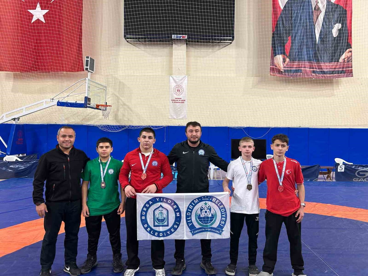 YILDIRIMLI SPORCULAR, U-17 YILDIZLAR GÜREŞ GRUP ŞAMPİYONASI'NDAN 4 MADALYA İLE DÖNEREK BÜYÜK BİR...