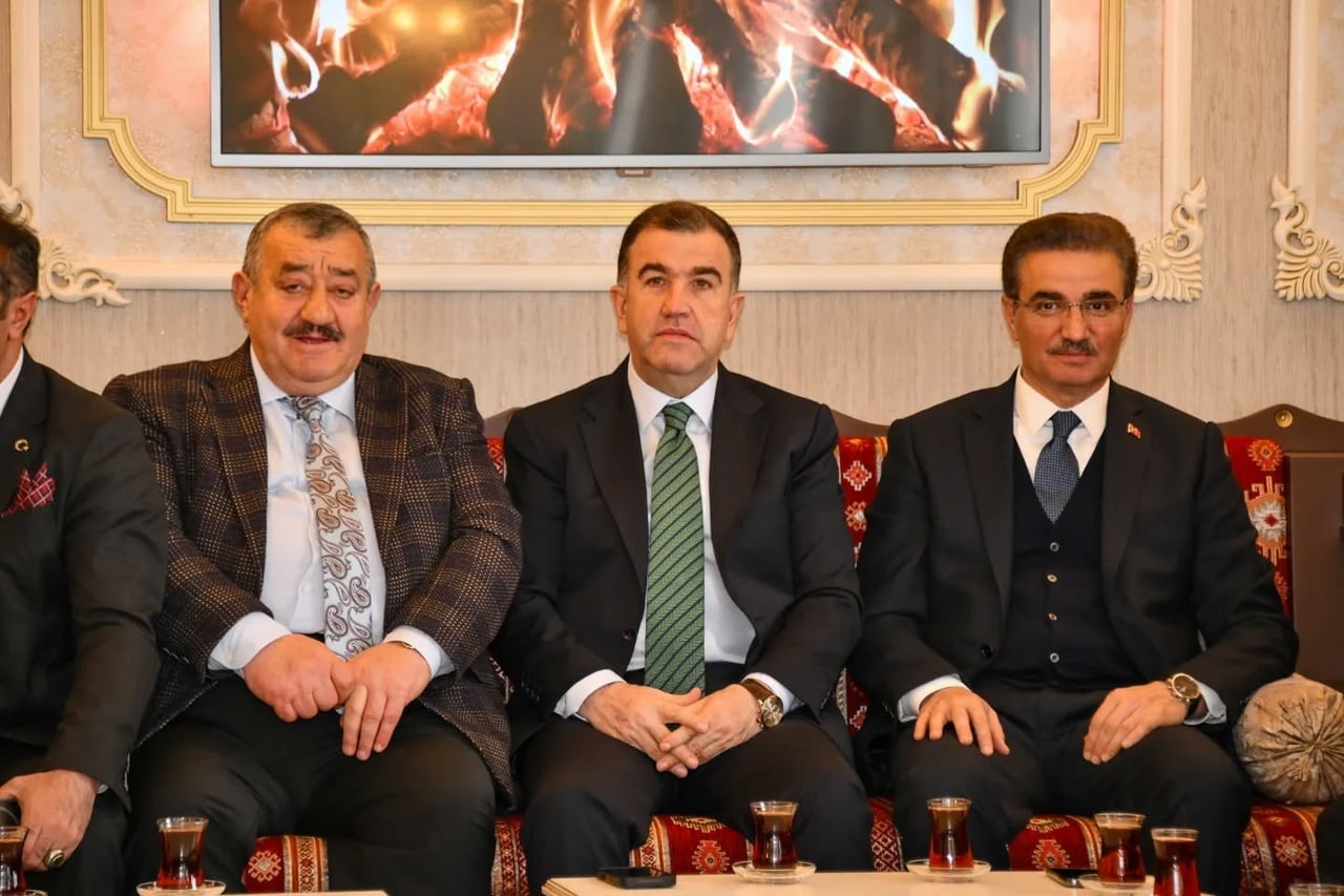 YILLARDIR BİTİRİLEMEYEN BAYBURT-GÜMÜŞHANE HAVALİMANI İÇİN İKİ İLİN VALİSİ BİR ARAYA GELDİ: 2026'DA...