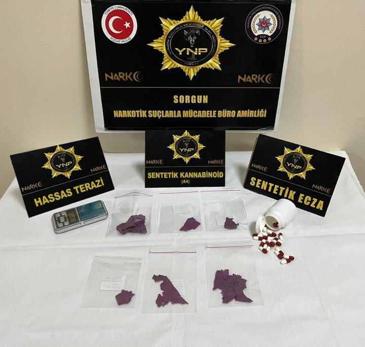 YOZGAT'IN SORGUN İLÇESİNDE YAPILAN ARAMALARDA UYUŞTURUCU MADDE ELE GEÇİRİLDİ.