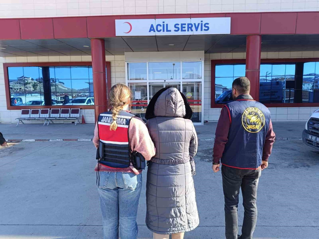 YOZGAT'TA 87 YAŞINDAKİ KADININ 21 YILDIR ÖLEN KIZ KARDEŞİNİN KİMLİĞİYLE, ENİŞTESİYLE EVLİYMİŞ...