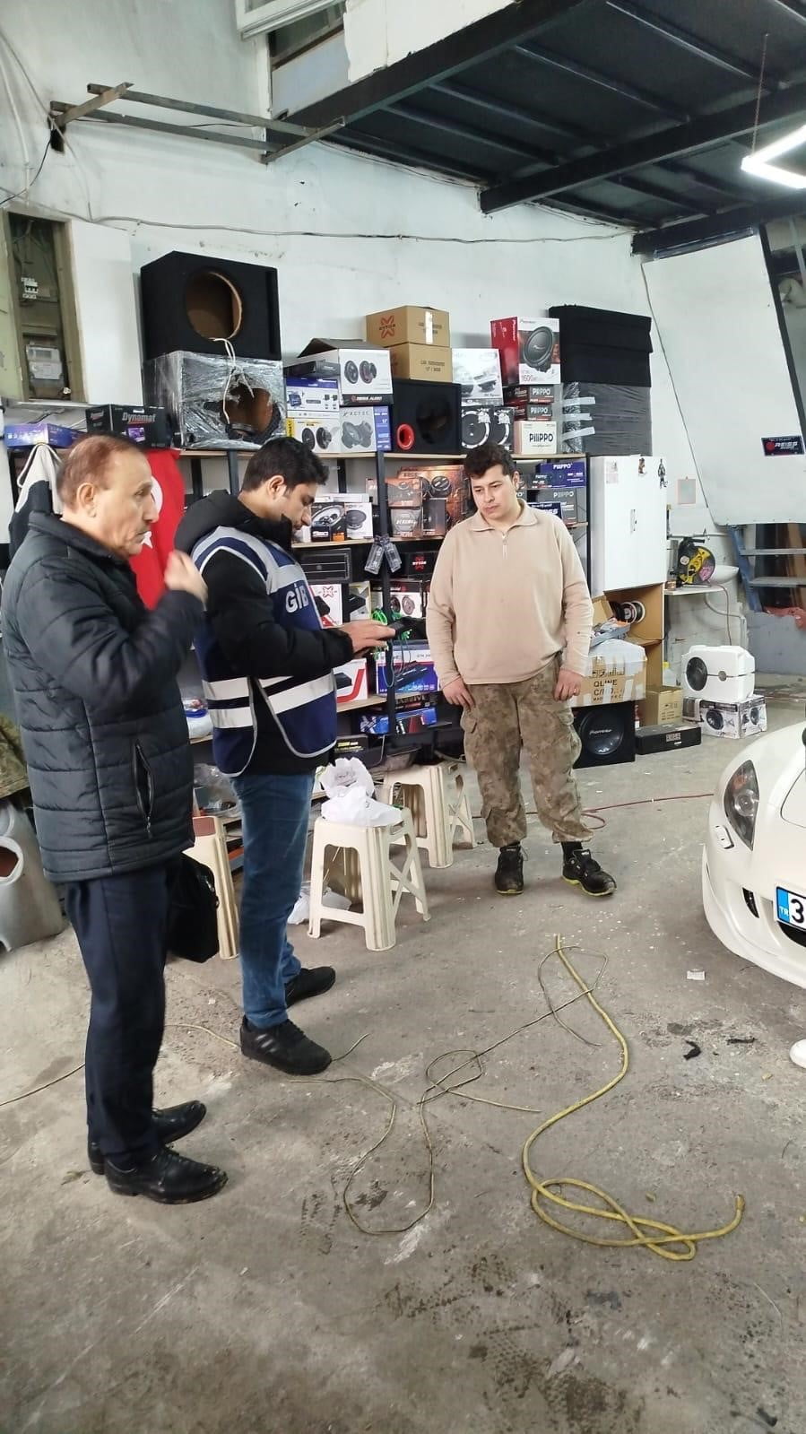 ZONGULDAK DEFTERDARLIĞI, İL GENELİNDEKİ OTO SANAYİ SİTELERİNDE GENİŞ KAPSAMLI VERGİ DENETİMİ...