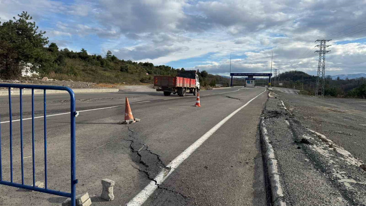 ZONGULDAK (İHA) - ZONGULDAK’IN KARADENİZ EREĞLİ İLÇESİNDE BULUNAN EREĞLİ ORGANİZE SANAYİ BÖLGESİ...
