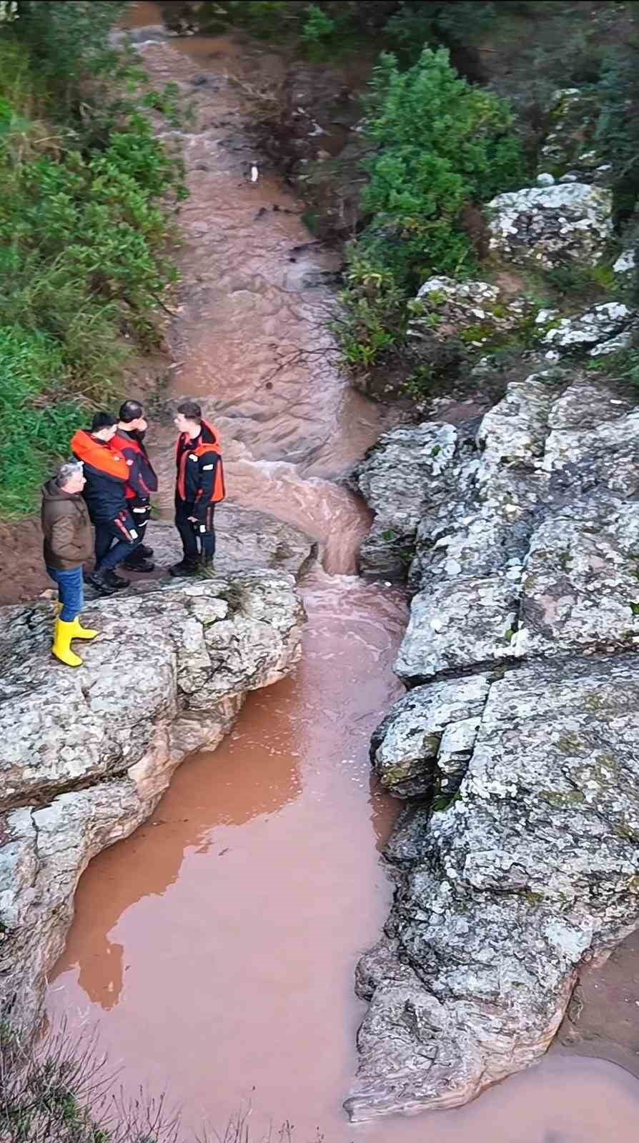 BALIKESİR’İN GÖMEÇ İLÇESİNDE KAYIP OLARAK ARANAN ALZHEİMER HASTASI CUMHUR ÖZDAMAR, 6 GÜN SONRA...