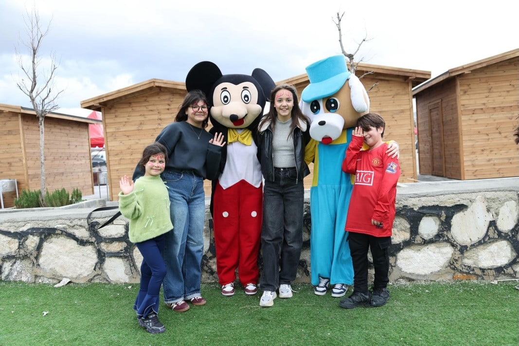 HONAZ BELEDİYESİ'NİN SÖMESTR TATİLİNE ÖZEL DÜZENLEDİĞİ ŞENLİKTE, ÇOCUKLAR VE AİLELER ROTA BAND...