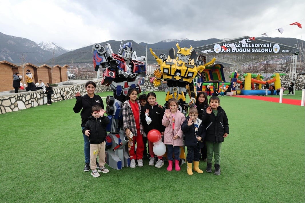 HONAZ BELEDİYESİ'NİN SÖMESTR TATİLİNE ÖZEL DÜZENLEDİĞİ ŞENLİKTE, ÇOCUKLAR VE AİLELER ROTA BAND...