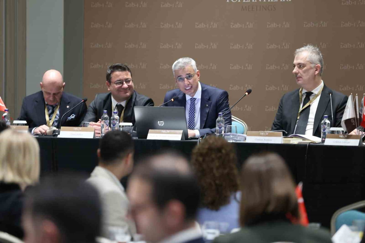 SAĞLIK BAKANI KEMAL MEMİŞOĞLU, "KENDİ SAĞLIK TEKNOLOJİSİNİ ÜRETEN VE BUNU KATMA DEĞERE DÖNÜŞTÜREN...