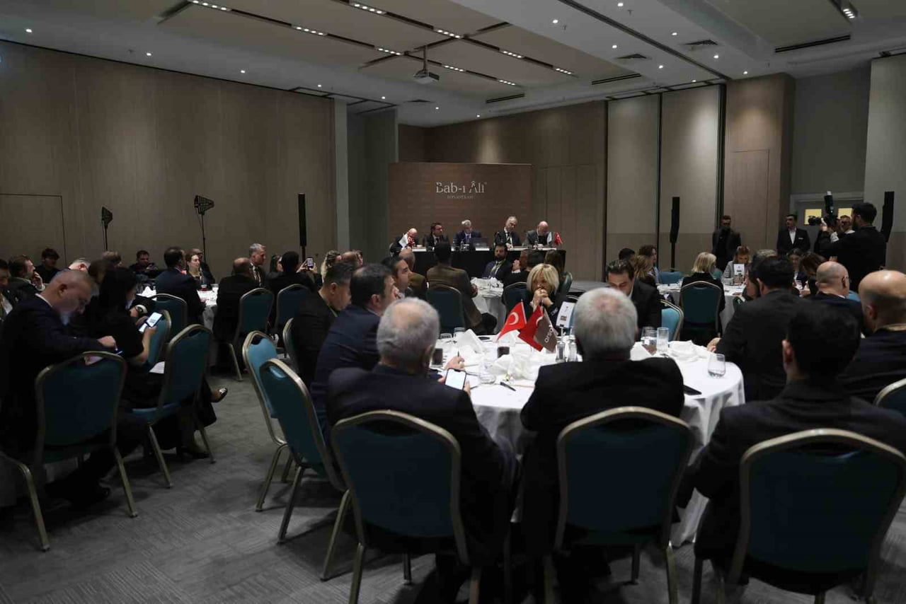 SAĞLIK BAKANI KEMAL MEMİŞOĞLU, "KENDİ SAĞLIK TEKNOLOJİSİNİ ÜRETEN VE BUNU KATMA DEĞERE DÖNÜŞTÜREN...